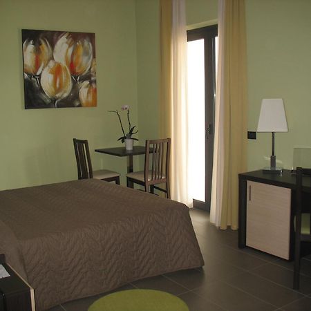 Life Sport Hotel Mentana Luaran gambar