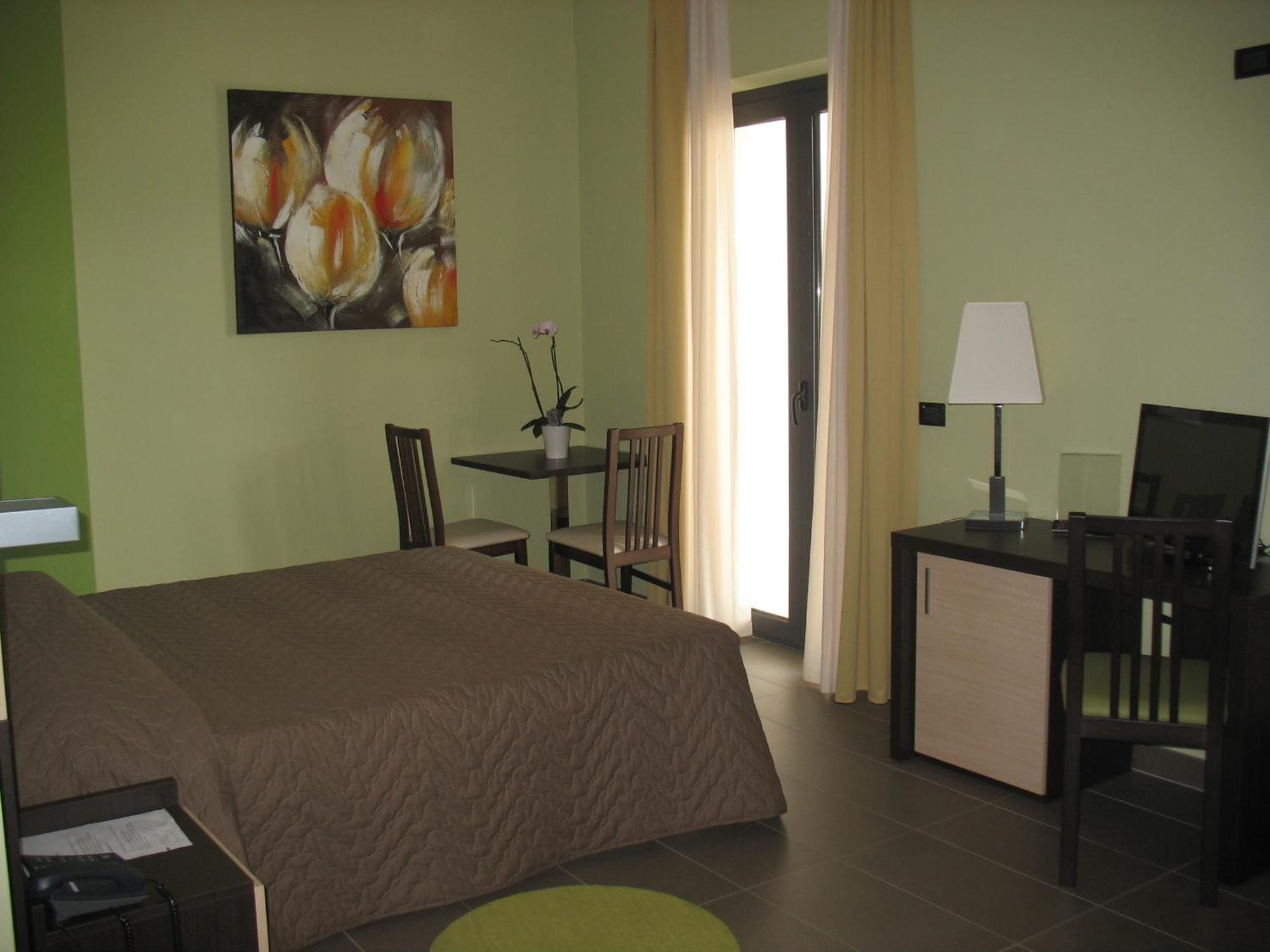 Life Sport Hotel Mentana Luaran gambar