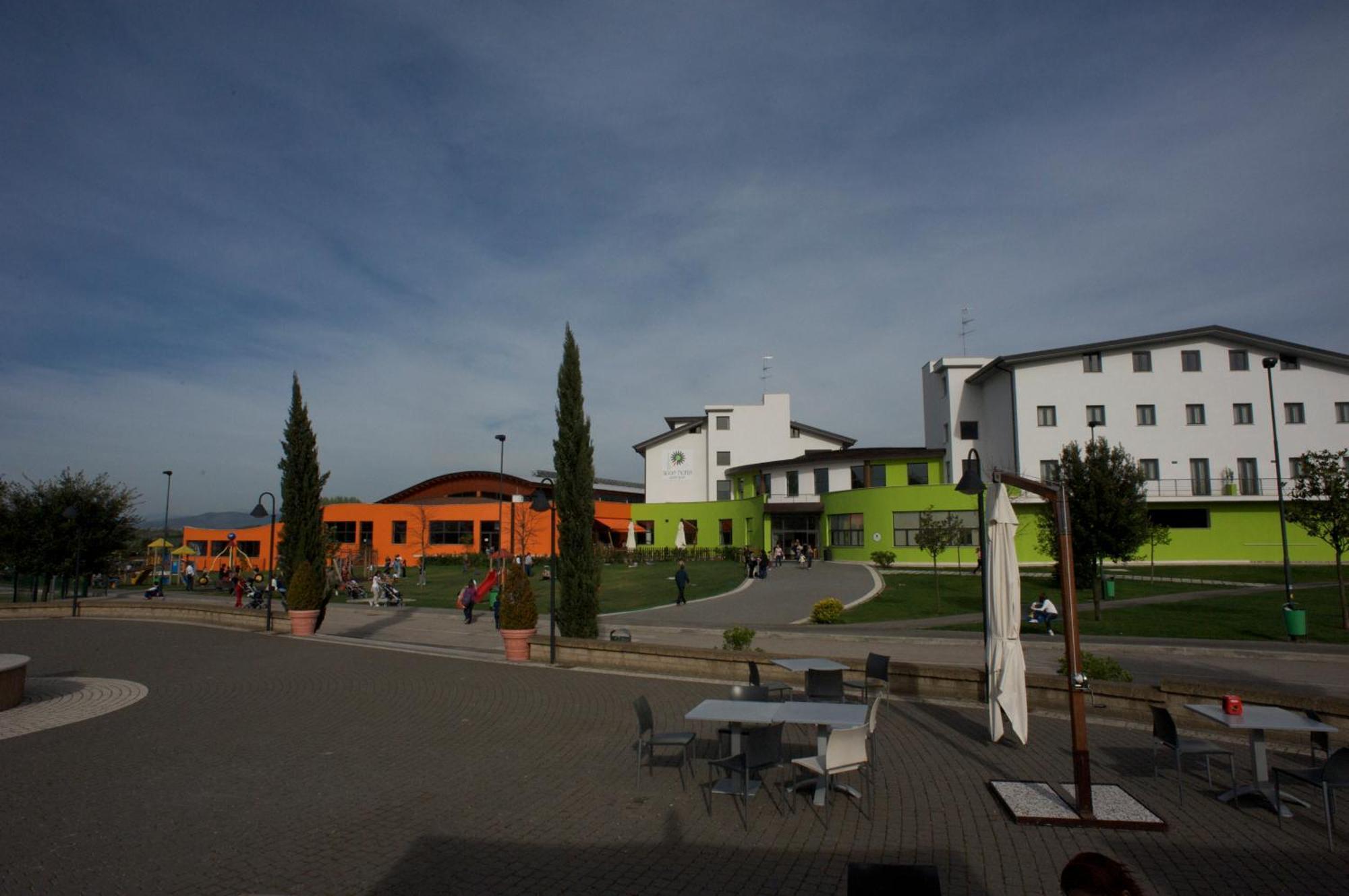 Life Sport Hotel Mentana Luaran gambar